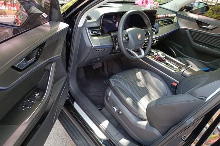 Used Hongqi HS5 2023 2.0T Four-Wheel Drive Flagship Pro Edition Driver Seat