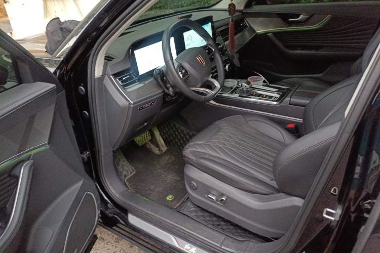 Used Hongqi HS5 2023 2.0T Four-Wheel Drive Flagship Pro Edition Driver Seat