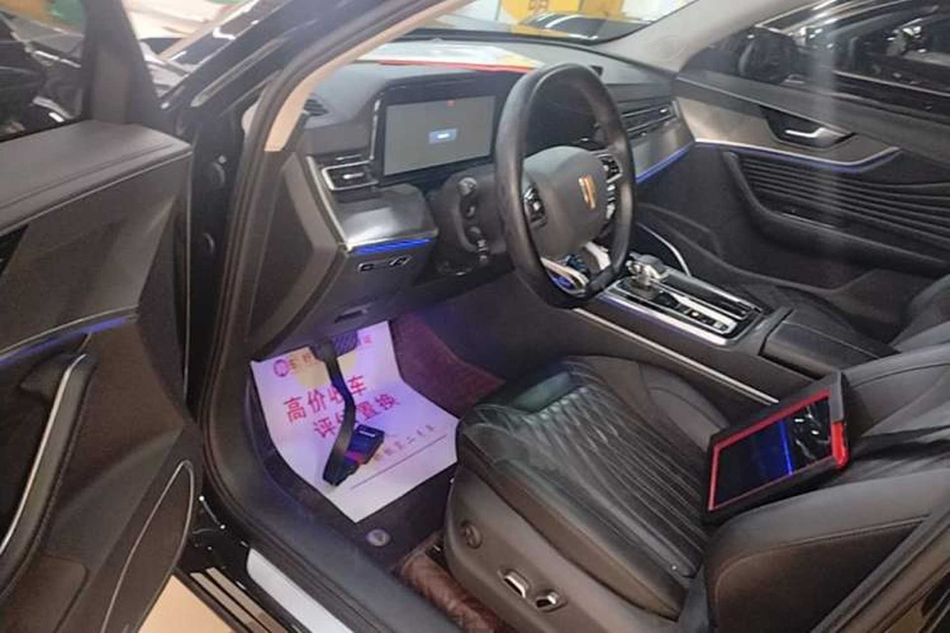 Used Hongqi HS5 2023 2.0T Four-Wheel Drive Flagship Pro Edition Driver Seat