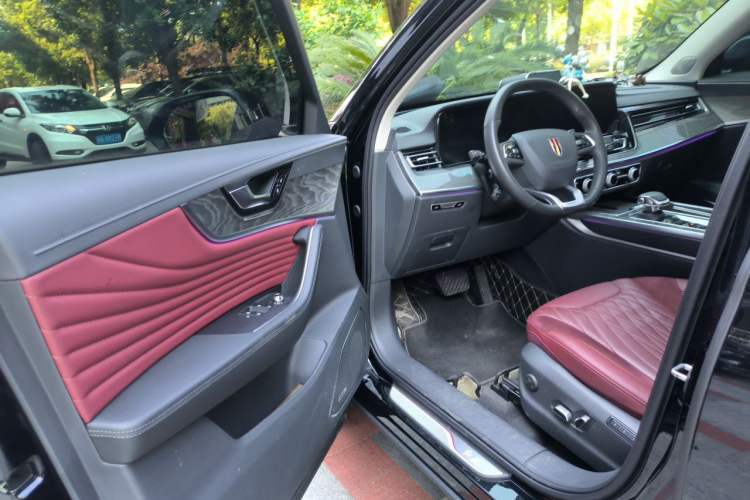 Used Hongqi HS5 2023 2.0T Four-Wheel Drive Flagship Pro Edition Driver Seat