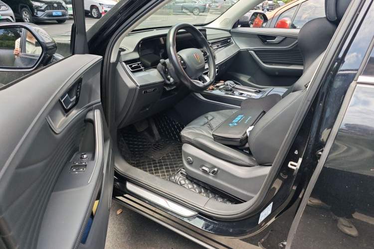 Used Hongqi HS5 2023 2.0T Four-Wheel Drive Flagship Pro Edition Driver Seat