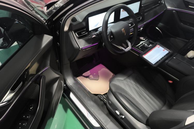 Used Hongqi HS5 2023 2.0T Four-Wheel Drive Flagship Pro Edition Driver Seat