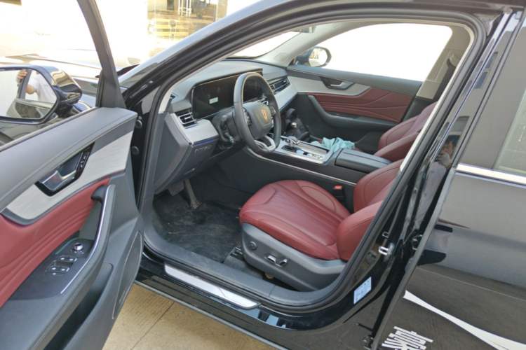 Used Hongqi HS5 2023 2.0T Four-Wheel Drive Flagship Pro Edition Driver Seat