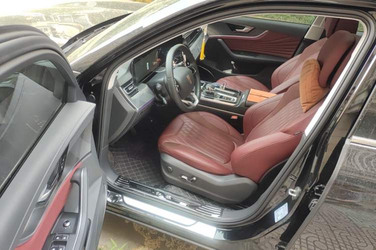Used Hongqi HS5 2023 2.0T Qixiang Pro 500 000th Unit Commemorative Edition Driver Seat