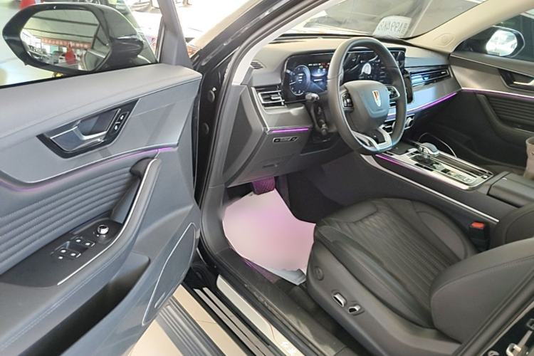 Used Hongqi HS5 2023 2.0T Four-Wheel Drive Flagship Pro Edition Driver Seat