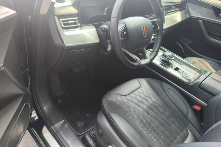 Used Hongqi HS5 2023 2.0T Four-Wheel Drive Flagship Pro Edition Driver Seat