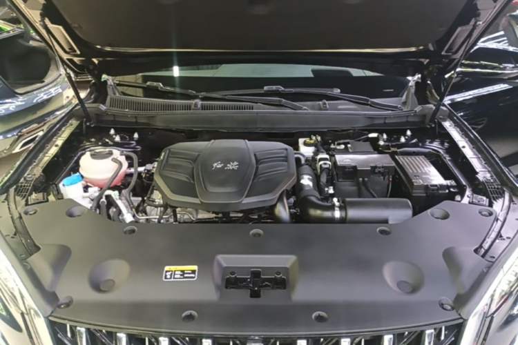 Used Hongqi HS5 2023 2.0T Qixiang Pro Edition Engine Bay
