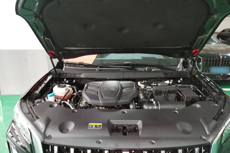 Used Hongqi HS5 2023 2.0T Qixiang Pro Edition Engine Bay
