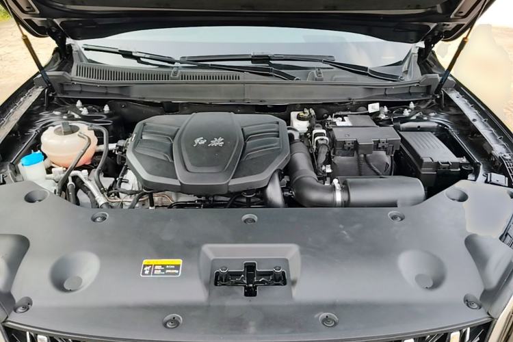Used Hongqi HS5 2023 2.0T Qixiang Pro Edition Engine Bay