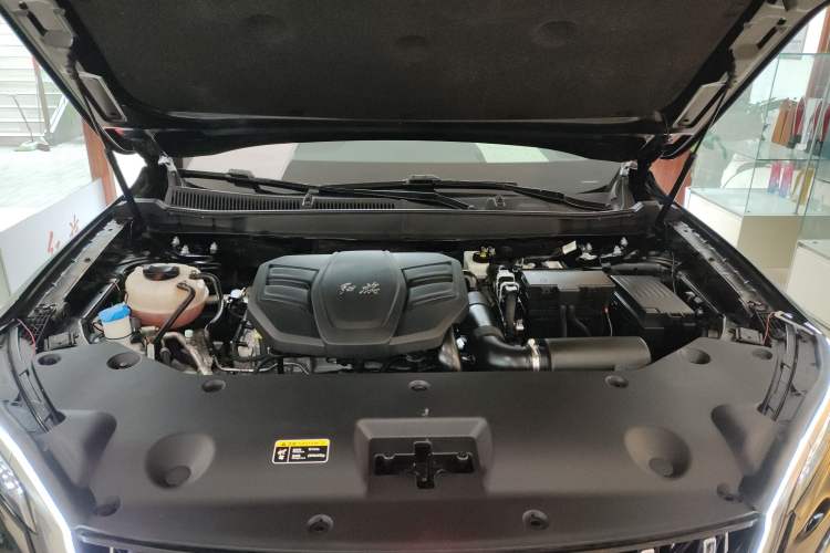 Used Hongqi HS5 2023 2.0T Qixiang Pro Edition Engine Bay