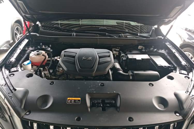 Used Hongqi HS5 2023 2.0T Qixiang Pro Edition Engine Bay