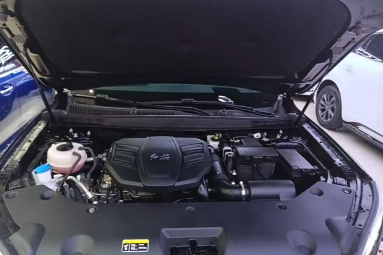 Used Hongqi HS5 2023 2.0T Qixiang Pro Edition Engine Bay
