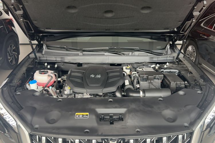 Used Hongqi HS5 2023 2.0T Qixiang Pro Edition Engine Bay