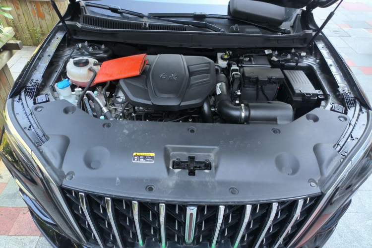Used Hongqi HS5 2023 2.0T Four-Wheel Drive Flagship Pro Edition Engine Bay