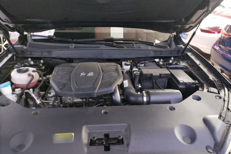 Used Hongqi HS5 2023 2.0T Four-Wheel Drive Flagship Pro Edition Engine Bay