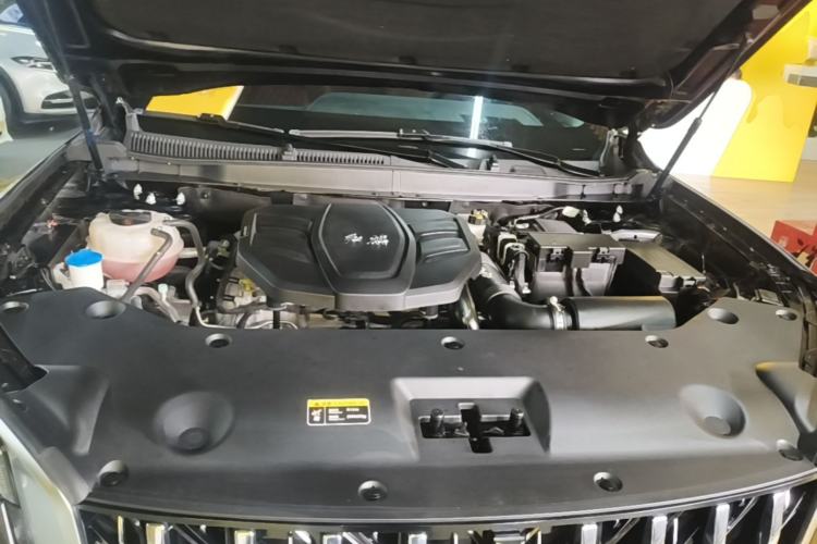 Used Hongqi HS5 2023 2.0T Qixiang Pro Edition Engine Bay