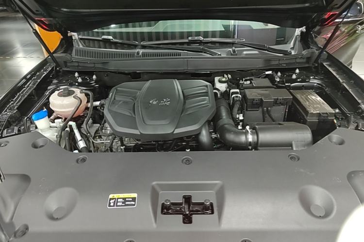 Used Hongqi HS5 2023 2.0T Qixiang Pro Edition Engine Bay