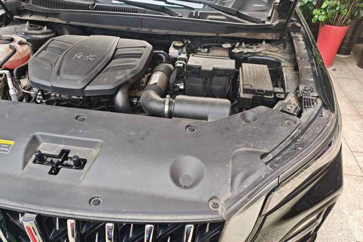 Used Hongqi HS5 2023 2.0T Qixiang Pro Edition Engine Bay Left