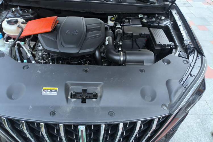 Used Hongqi HS5 2023 2.0T Four-Wheel Drive Flagship Pro Edition Engine Bay Left
