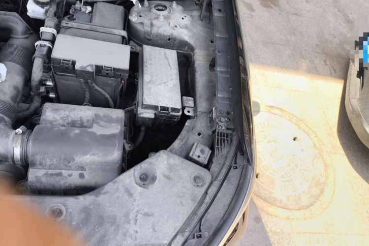 Used Hongqi HS5 2023 2.0T Qixiang Pro Edition Engine Bay Left