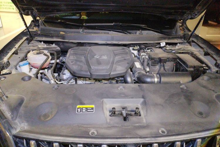 Used Hongqi HS5 2023 2.0T Qixiang Pro Edition Engine Bay