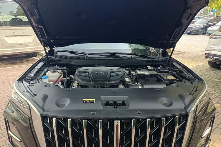 Used Hongqi HS5 2023 2.0T Four-Wheel Drive Flagship Pro Edition Engine Bay