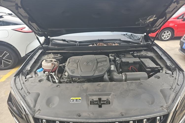 Used Hongqi HS5 2023 2.0T Qixiang Pro Edition Engine Bay