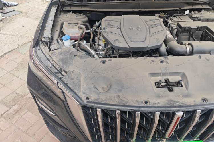 Used Hongqi HS5 2023 2.0T Qixiang Pro Edition Engine Bay Right