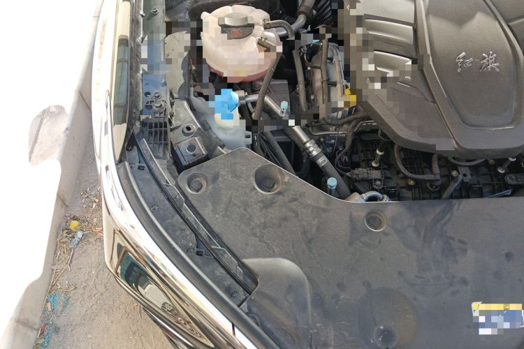 Used Hongqi HS5 2023 2.0T Four-Wheel Drive Flagship Pro Edition Engine Bay Right