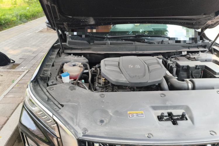 Used Hongqi HS5 2023 2.0T Qixiang Pro Edition Engine Bay Right