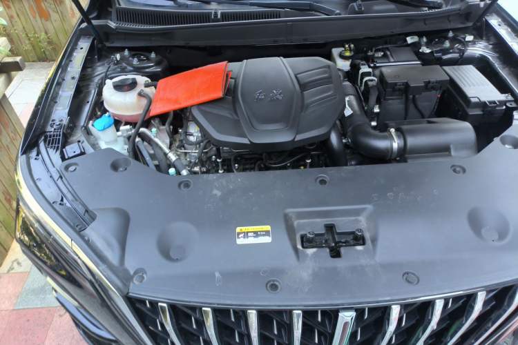 Used Hongqi HS5 2023 2.0T Four-Wheel Drive Flagship Pro Edition Engine Bay Right