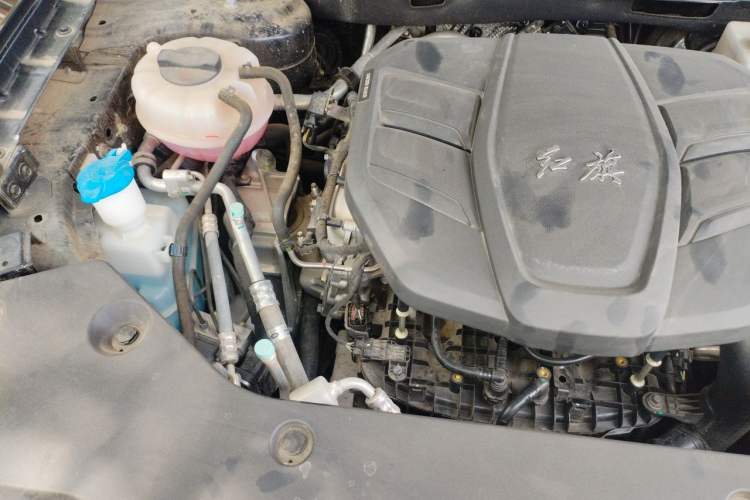 Used Hongqi HS5 2023 2.0T Qixiang Pro Edition Engine Bay Right