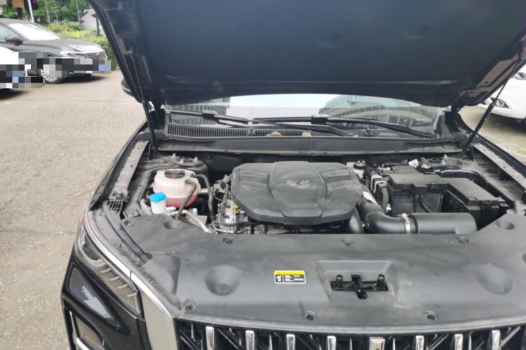 Used Hongqi HS5 2023 2.0T Qixiang Pro Edition Engine Bay Right