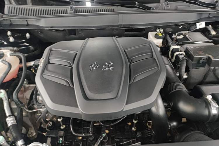 Used Hongqi HS5 2023 2.0T Qixiang Pro Edition Engine Bay