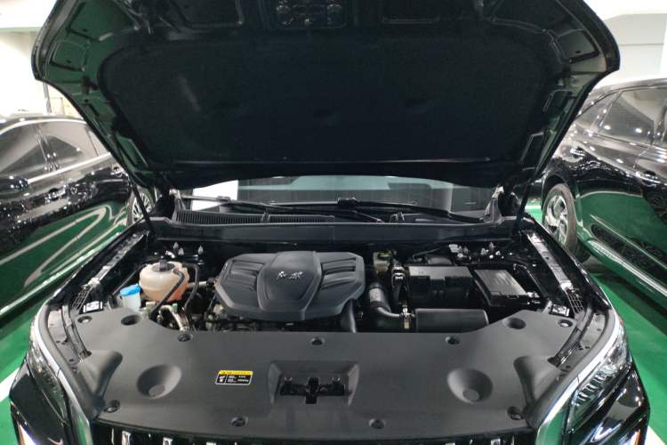 Used Hongqi HS5 2023 2.0T Four-Wheel Drive Flagship Pro Edition Engine Bay