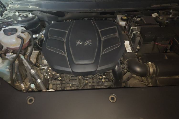 Used Hongqi HS5 2023 2.0T Qixiang Pro Edition Engine Bay