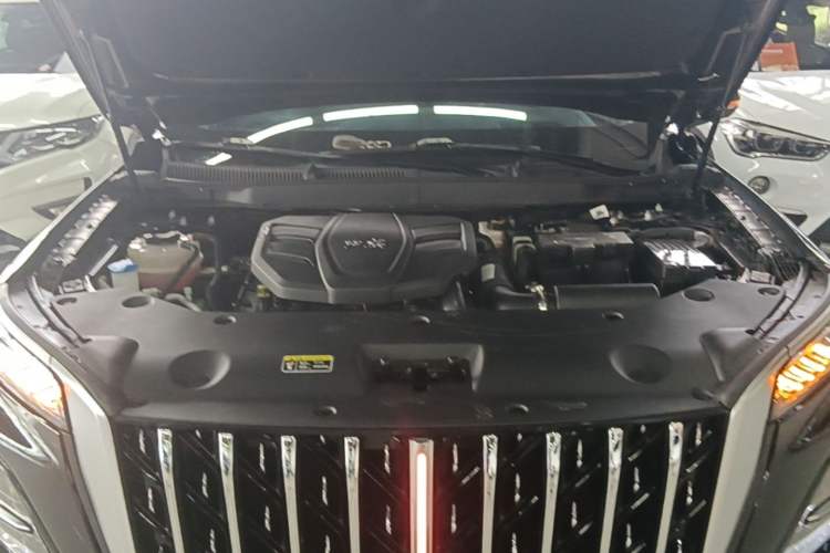 Used Hongqi HS5 2023 2.0T Qixiang Pro Edition Engine Bay
