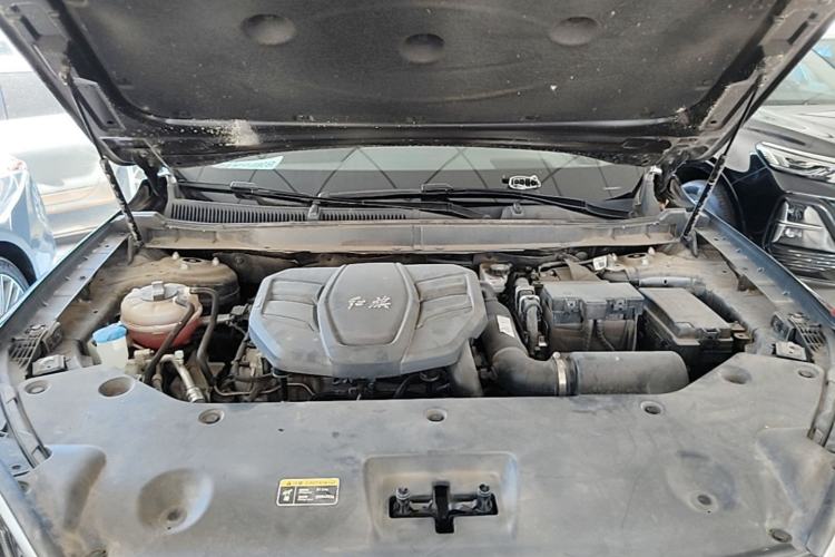 Used Hongqi HS5 2023 2.0T Four-Wheel Drive Flagship Pro Edition Engine Bay