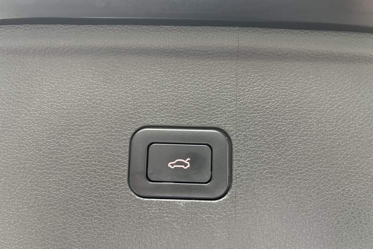 Used Hongqi HS5 2023 2.0T Qixiang Pro Edition Exterior 12
