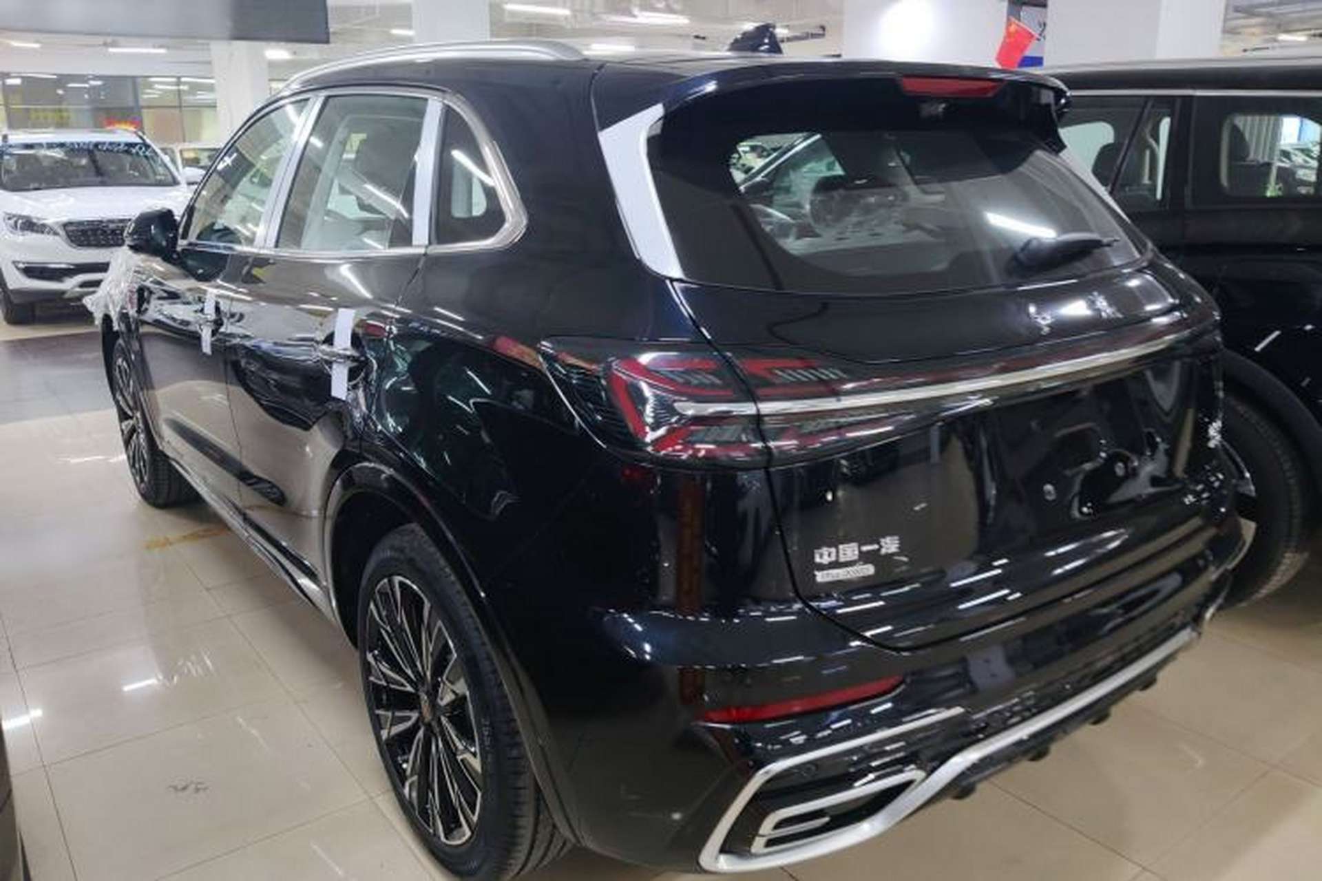 Used Hongqi HS5 2023 2.0T Four-Wheel Drive Flagship Pro Edition Exterior 2