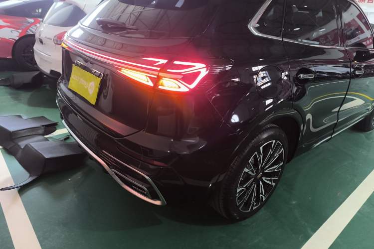 Used Hongqi HS5 2023 2.0T Four-Wheel Drive Flagship Pro Edition Exterior 3