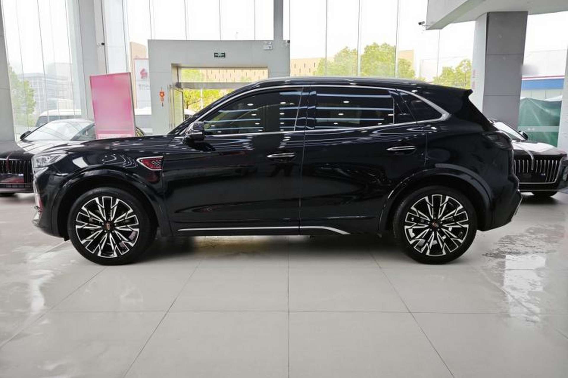 Used Hongqi HS5 2023 2.0T Four-Wheel Drive Flagship Pro Edition Exterior 3