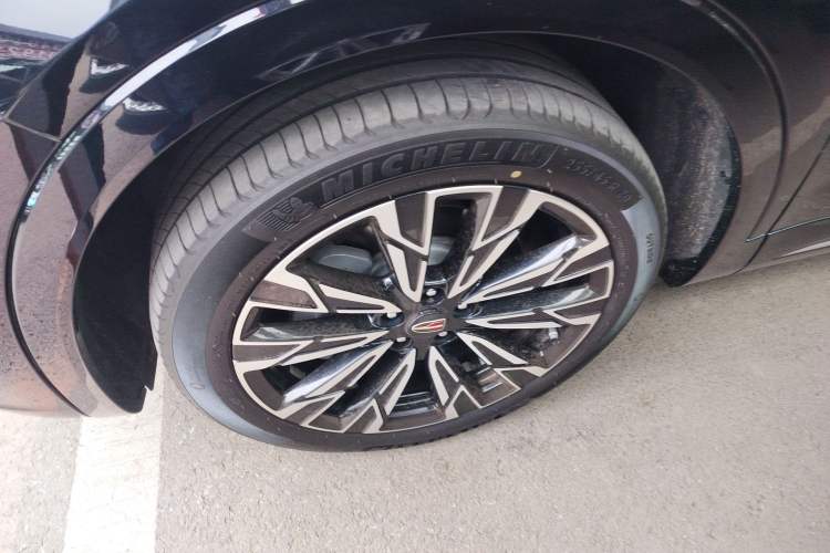 Used Hongqi HS5 2023 2.0T Four-Wheel Drive Flagship Pro Edition Exterior 4