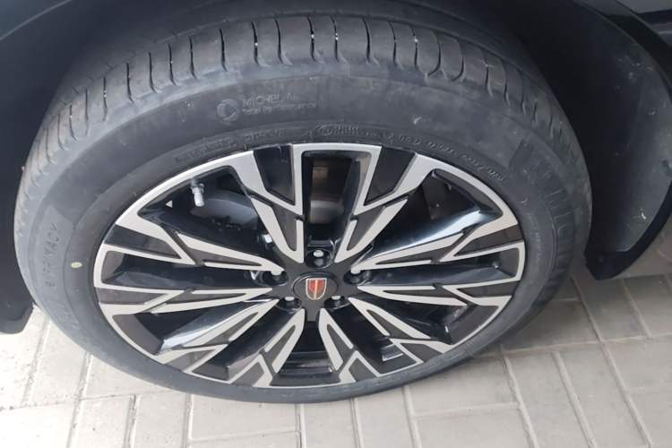 Used Hongqi HS5 2023 2.0T Four-Wheel Drive Flagship Pro Edition Exterior 4