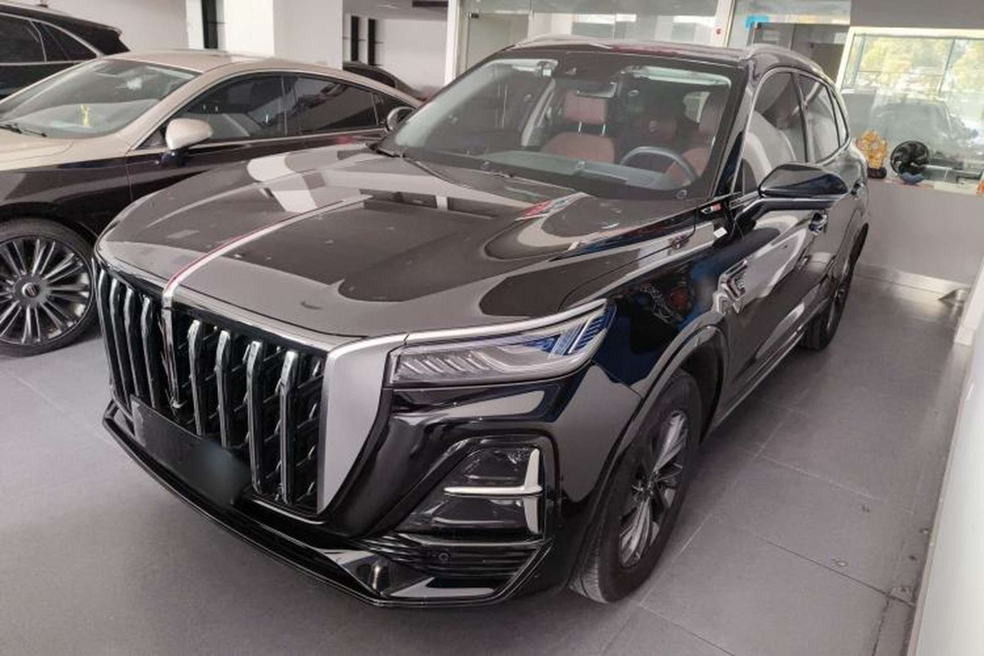 Used Hongqi HS5 2023 2.0T Qixiang Pro Edition Front Left 45 Deg