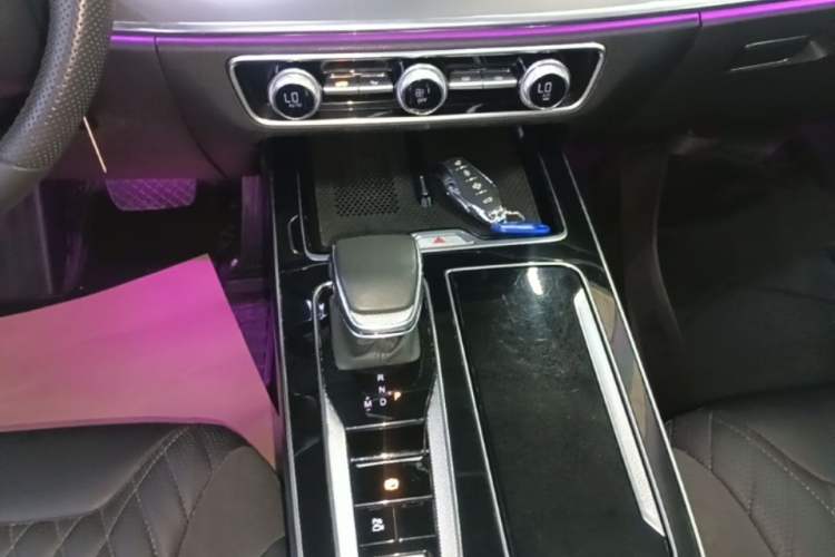 Used Hongqi HS5 2023 2.0T Qixiang Pro Edition Gear Lever