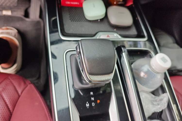 Used Hongqi HS5 2023 2.0T Four-Wheel Drive Flagship Pro Edition Gear Lever