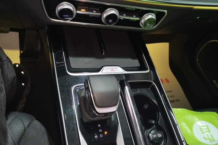 Used Hongqi HS5 2023 2.0T Qixiang Pro Edition Gear Lever