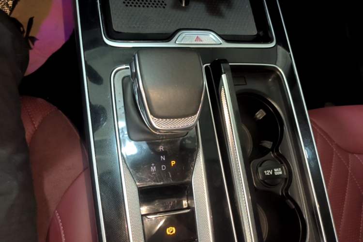 Used Hongqi HS5 2023 2.0T Qixiang Pro Edition Gear Lever