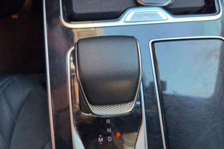 Used Hongqi HS5 2023 2.0T Four-Wheel Drive Flagship Pro 500 000th Unit Commemorative Edition Gear Lever